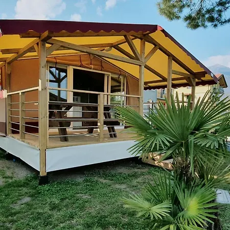 Italia 90 4* دومازو