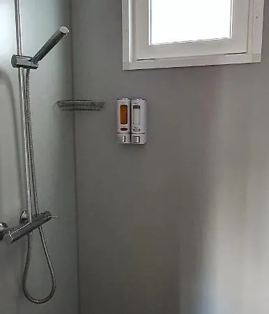 Italia 90 مكان تخييم دومازو