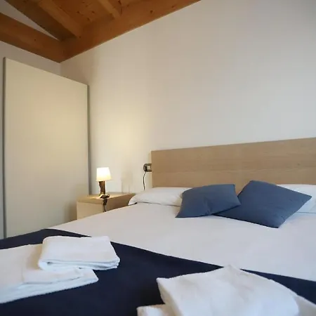 مكان تخييم Italia 90