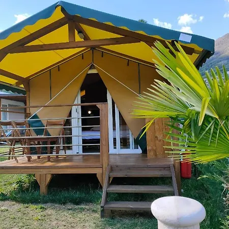 مكان تخييم Italia 90