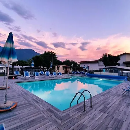 مكان تخييم Italia 90