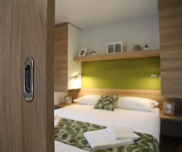 Camping Italia 90 4*