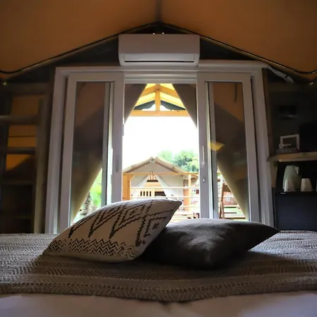 Kemping Italia 90 Domaso